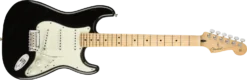 Fender Player Stratocaster Maple Fingerboard Black
