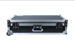 Pedaltrain JR MAX With Wheeled Tour Case In Black Honeycomb Finish -Guitar Music Store Pedaltrain JR MAX with Wheeled Tour Case in Black Honeycomb Finish 2 1